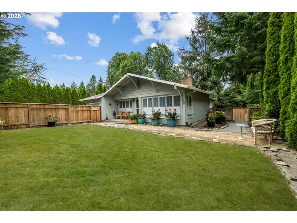 1795 Fernwood Dr, LakeOswego, OR 97034