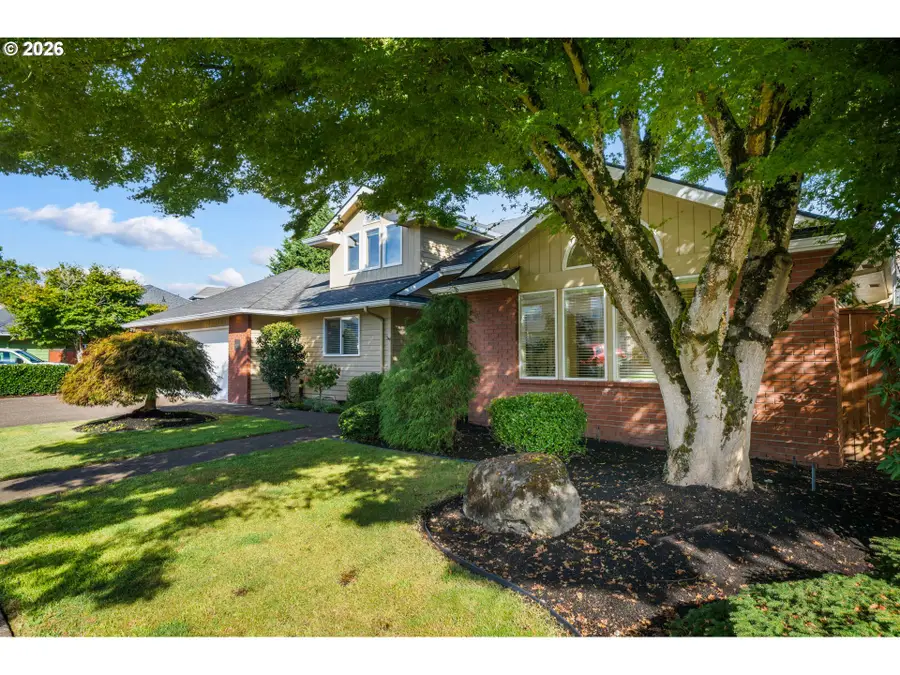 2155 Ridgeway Dr, Eugene, OR 97401 - #2