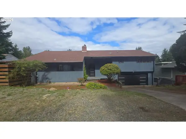 16435 NE Multnomah St, Portland, OR 97230