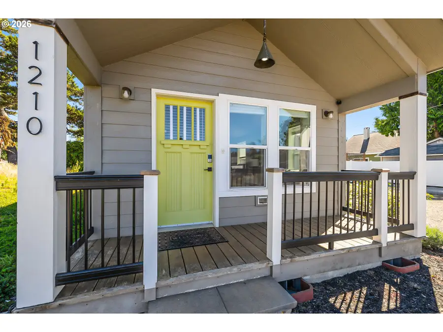 32nd St, Seaview, WA 98644 - #3