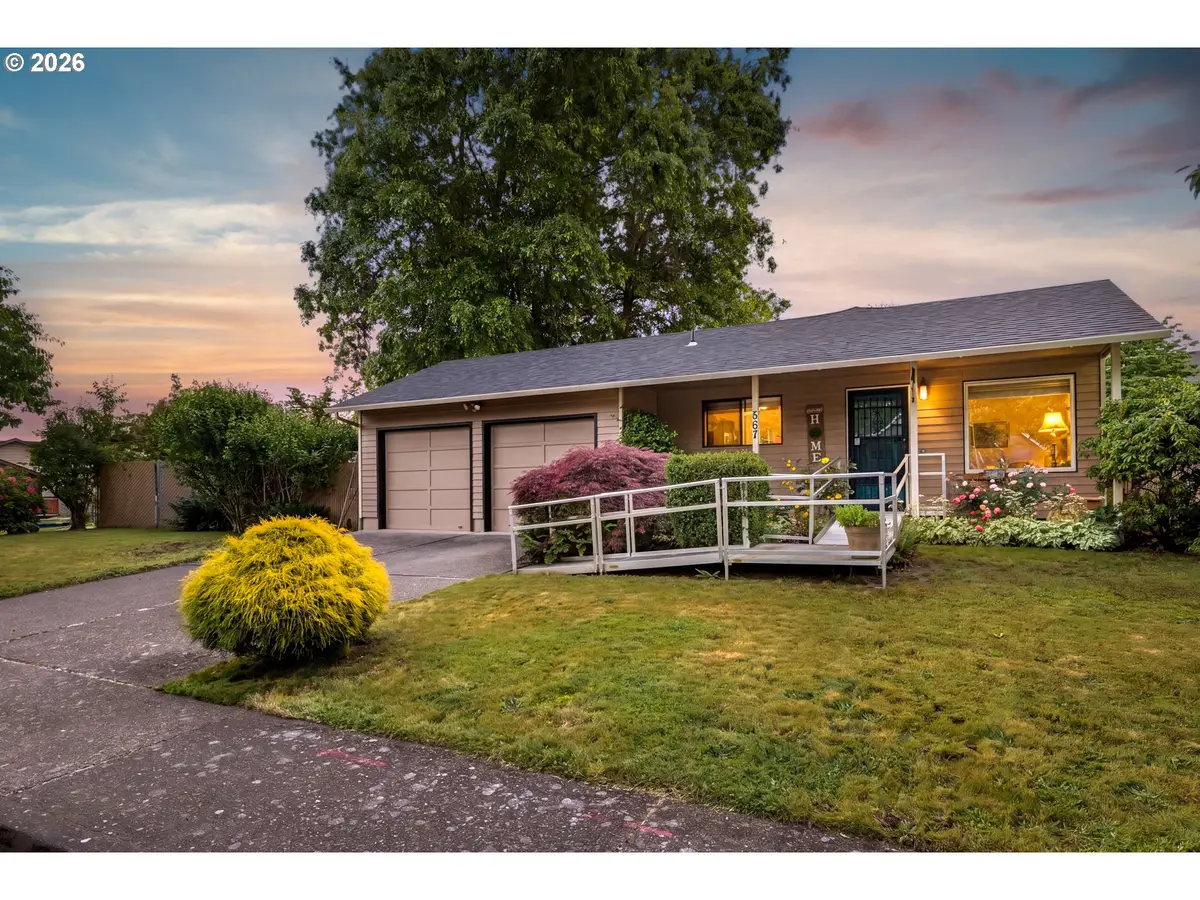 667 SE 5th Ave, Canby, OR 97013 - #1