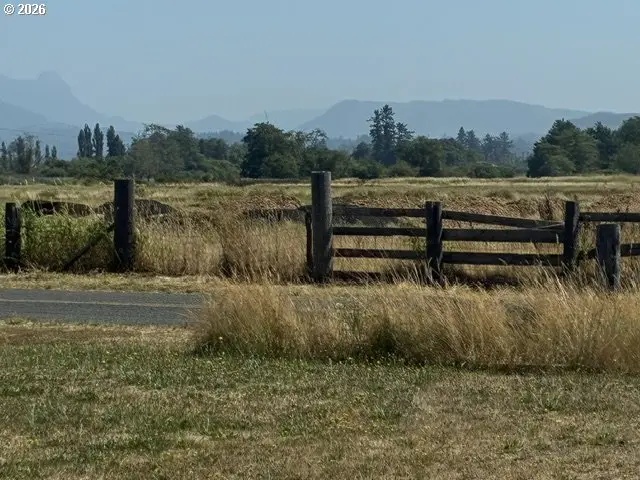 91640 Youngs River Rd, Astoria, OR 97103 - #2