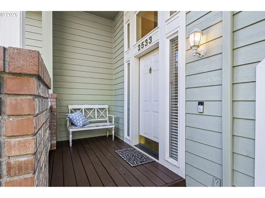 2533 Moon Mountain Dr, Eugene, OR 97403 - #2