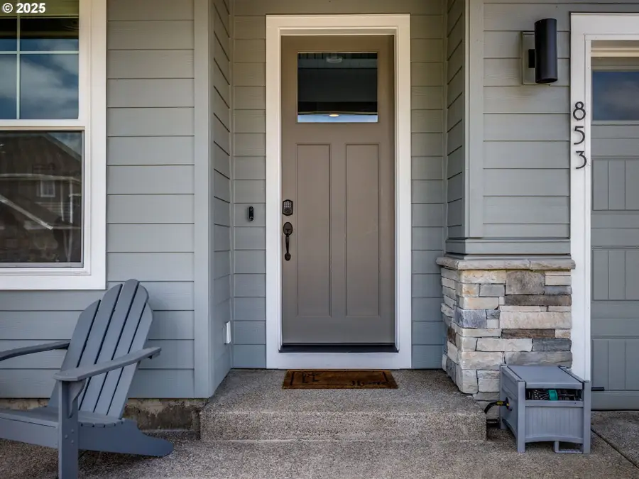 853 NE 17th Ave, Canby, OR 97013 - Image #3