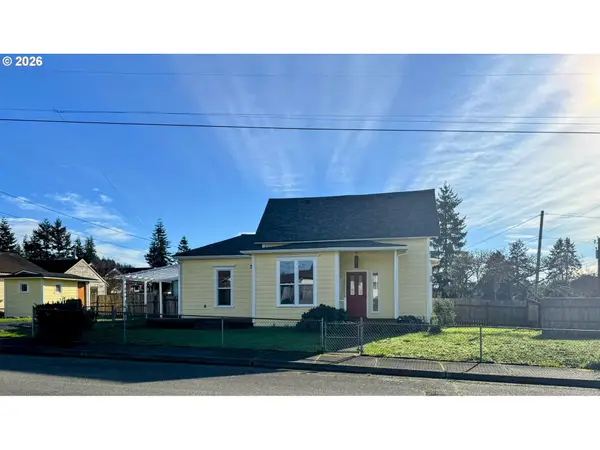 584 N Baxter St, Coquille, OR 97423