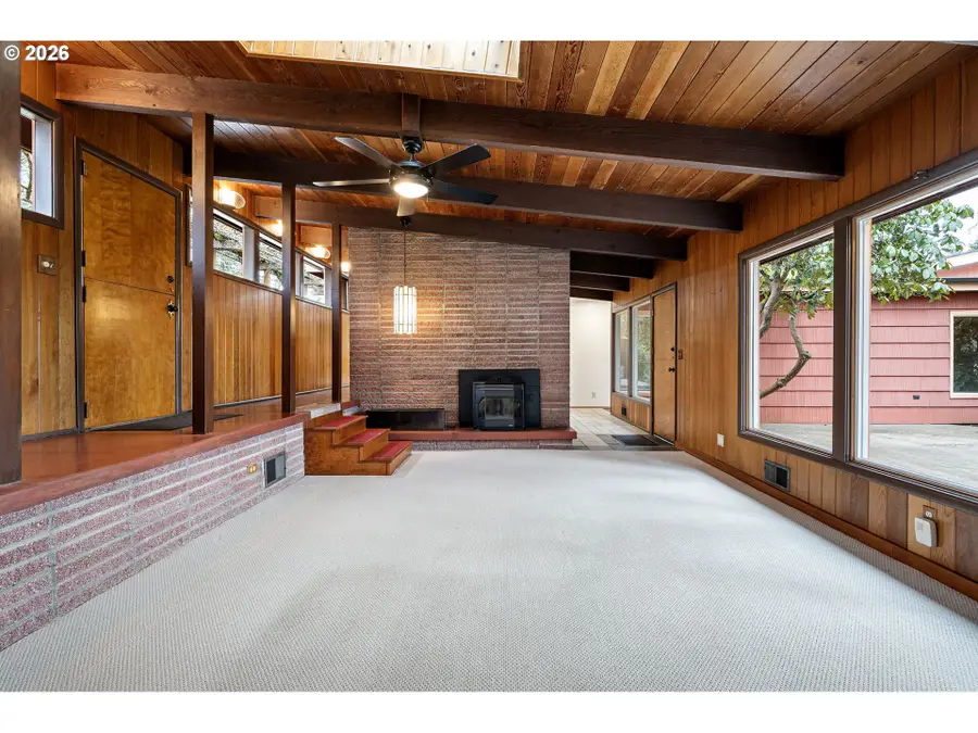 75 W 35th Pl, Eugene, OR 97405 - #3