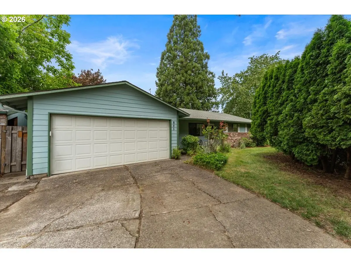 685 SW 20th Cir, Troutdale, OR 97060 - #1