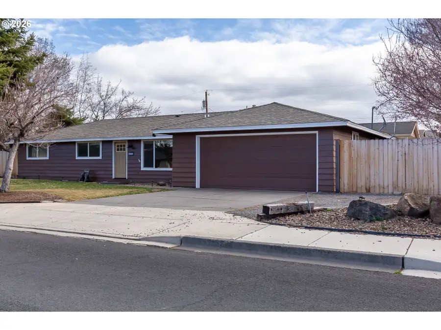 1650 SW 16th St, Redmond, OR 97756 - #2
