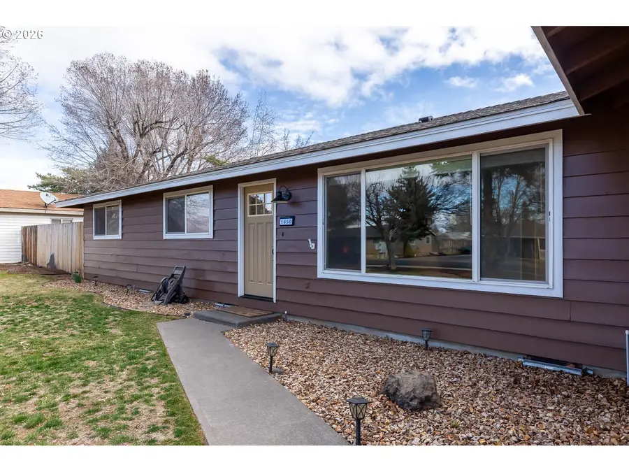 1650 SW 16th St, Redmond, OR 97756 - #3