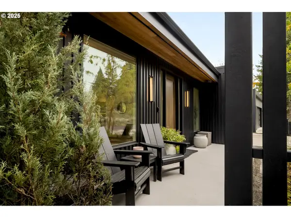 11504 NW Damascus St, Portland, OR 97210