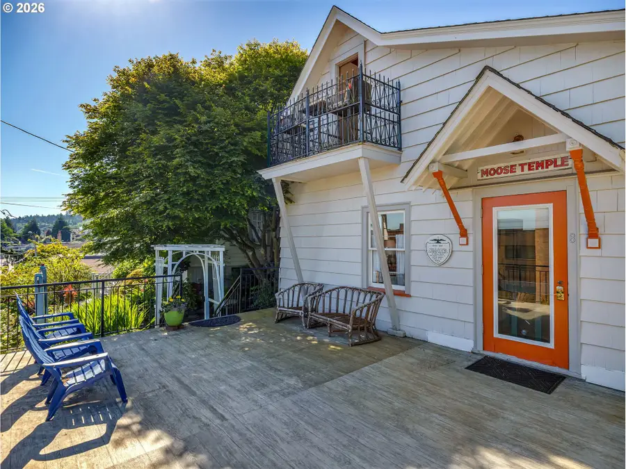 817 Exchange St, Astoria, OR 97103 - #2