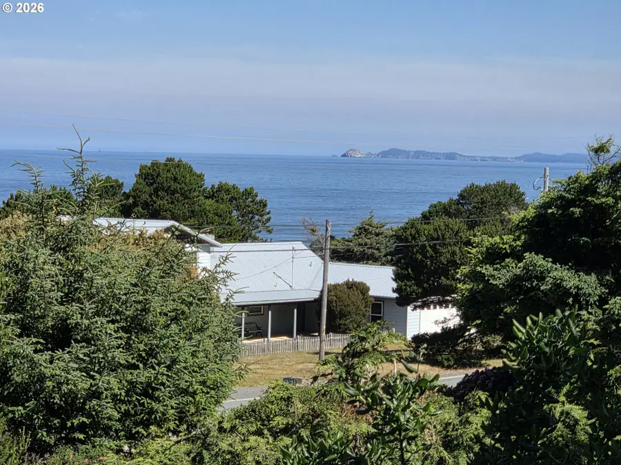 95010 Greggs Creek Rd, Gold Beach, OR 97444 - #3