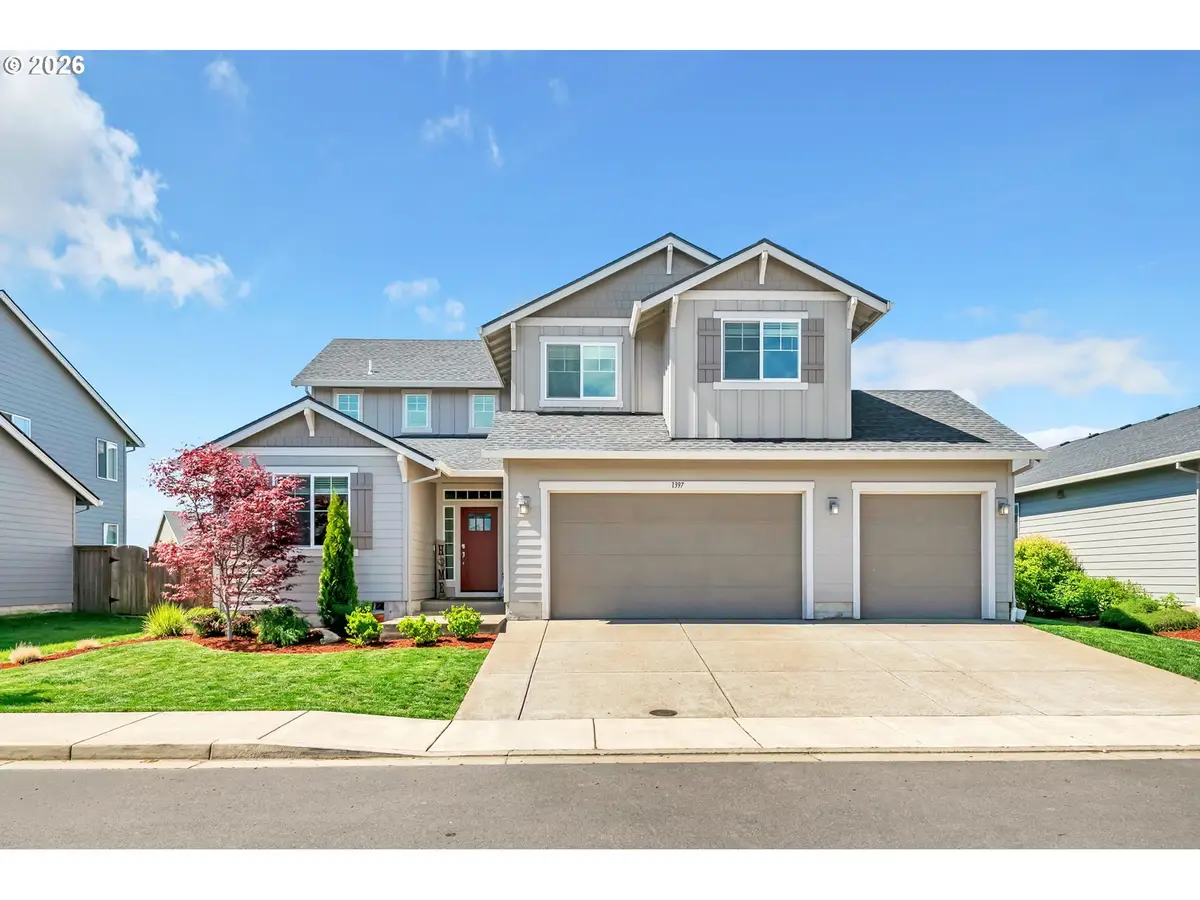 1397 Farmington Dr, Junction City, OR 97448 - #1