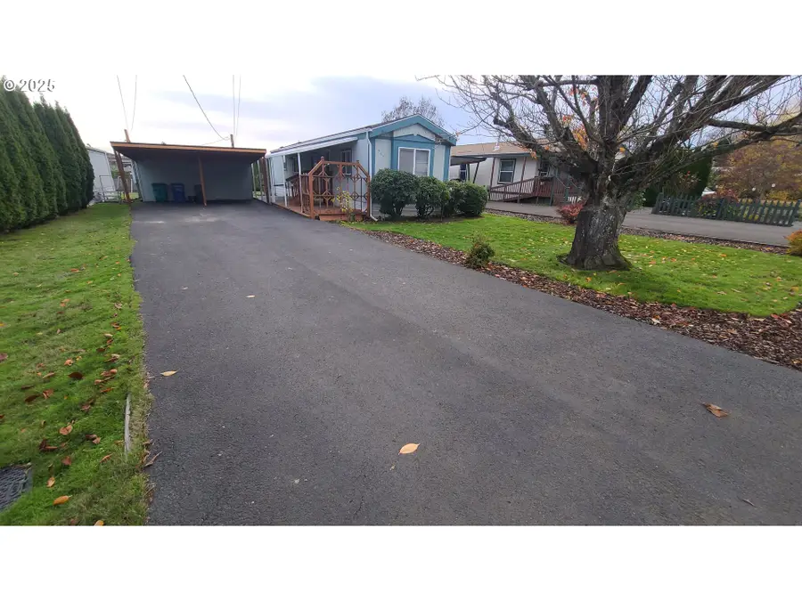 1405 NE Knowles Dr, Vancouver, WA 98685 - Image #2