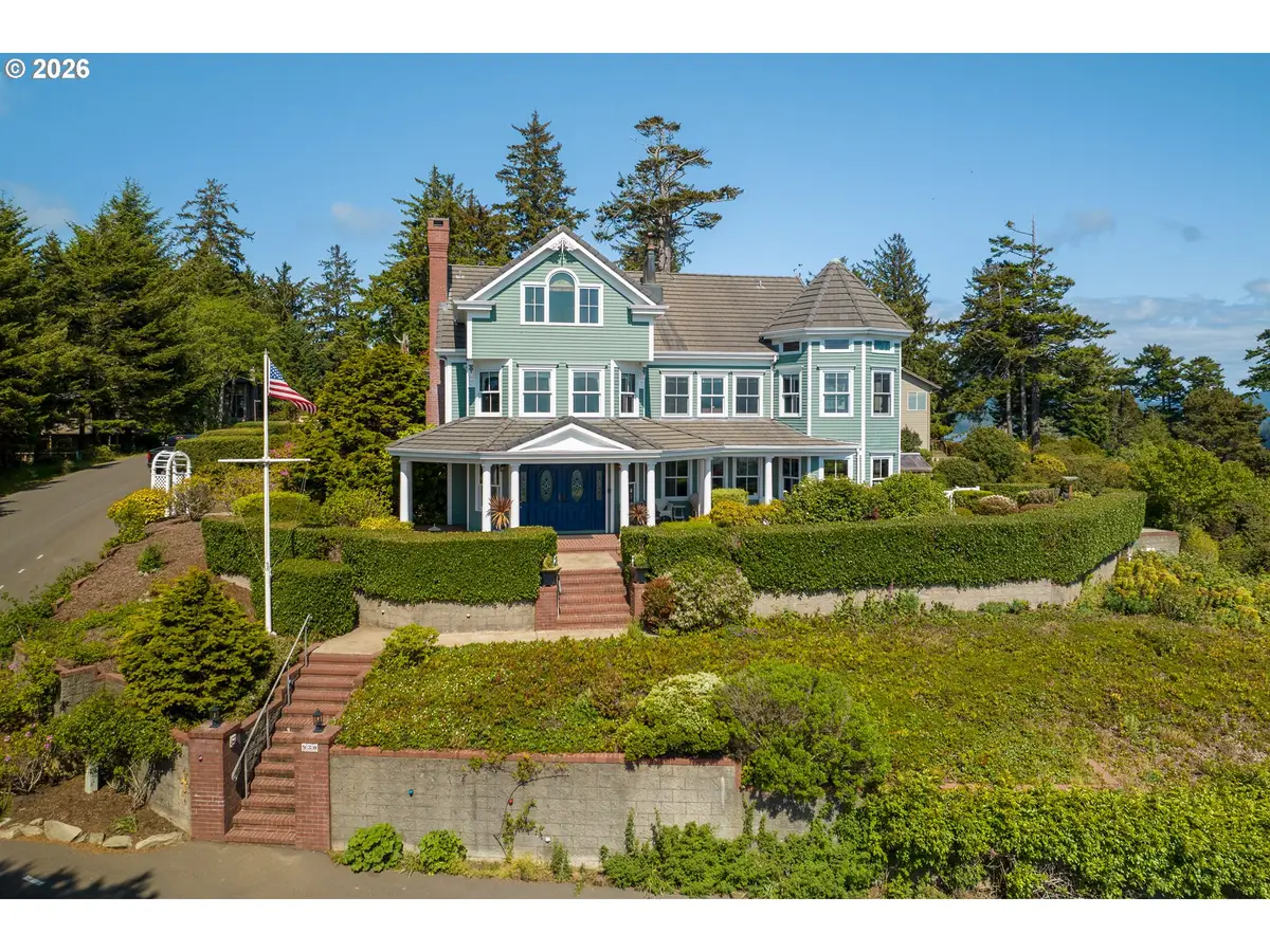 930 NW Highland Dr, Waldport, OR 97394 - #1