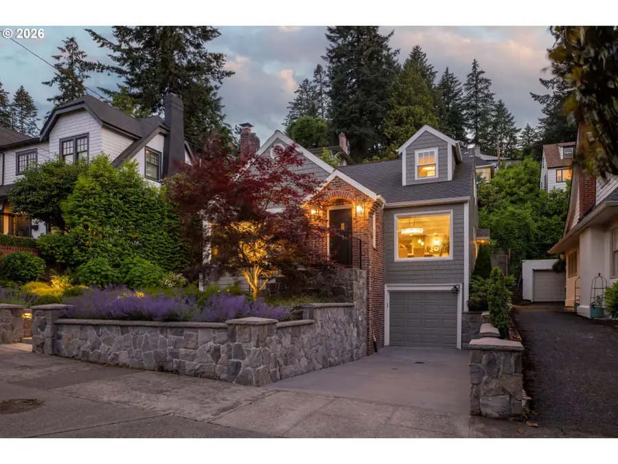 203 SW Kingston Ave, Portland, OR 97205 - #3