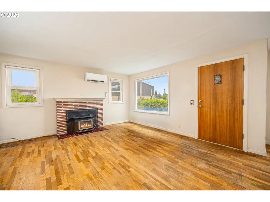 1470 Jay St, Eugene, OR 97402 - #2