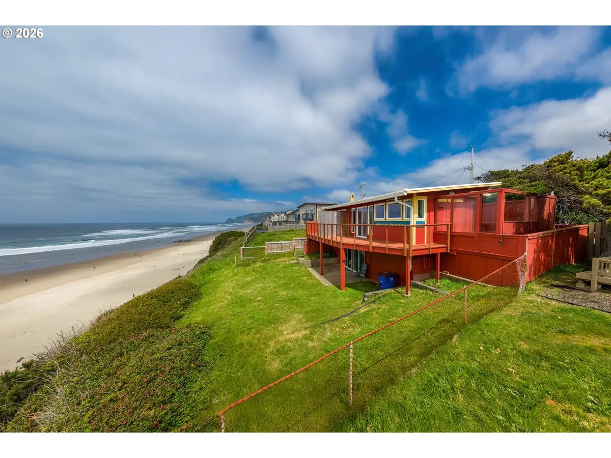 1923 NW Harbor Ave, Lincoln City, OR 97367 - #1