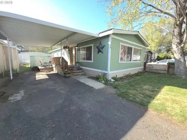 205 SE Lynn Blvd #20, Prineville, OR 97754