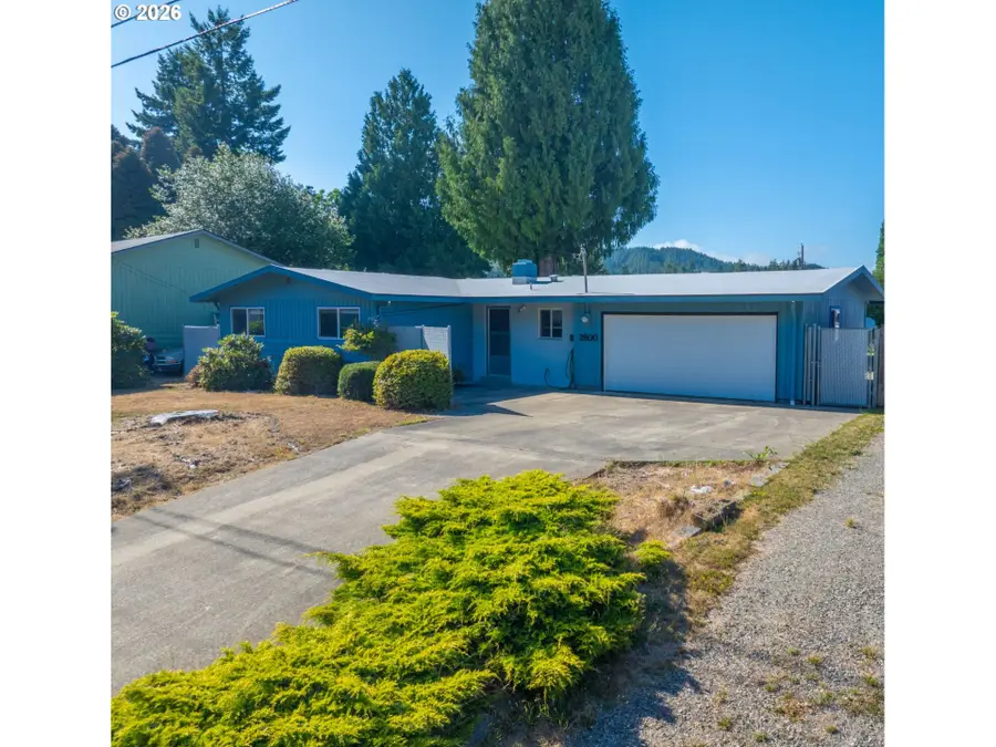 2800 Ridgeway Dr, Reedsport, OR 97467 - #2