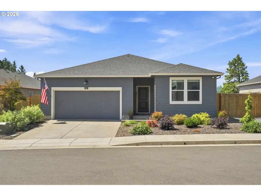 580 Wetleau Dr, Lowell, OR 97452 - #2