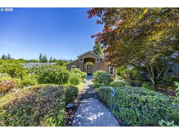 410 Spyglass Dr, Eugene, OR 97401