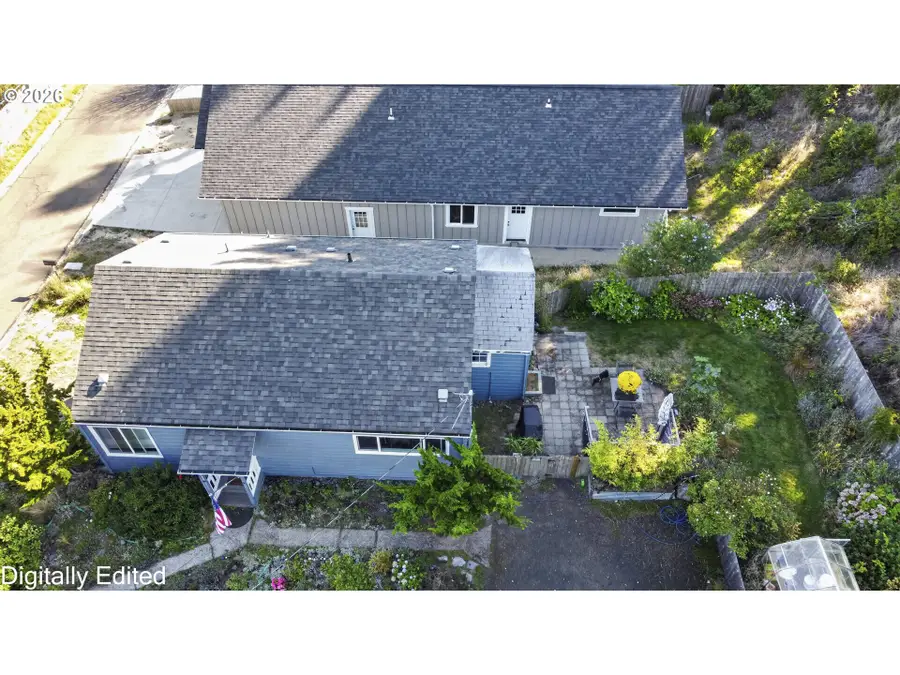 844 Rhododendron Dr, Florence, OR 97439 - #3