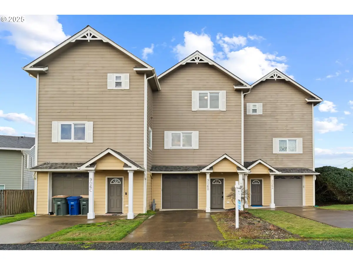 906 SW 7th St #B, Newport, OR 97365 - Image #1
