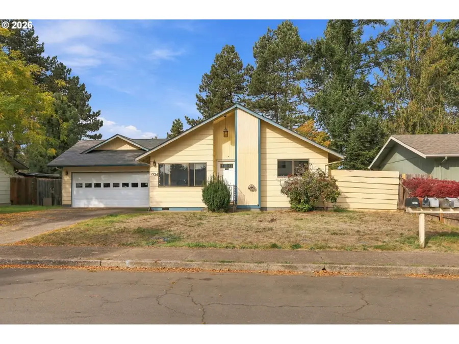 1224 Sequoia Ave, Springfield, OR 97477 - #2