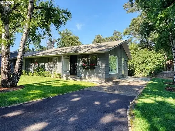 701 NE Church Pl, WhiteSalmon, WA 98672