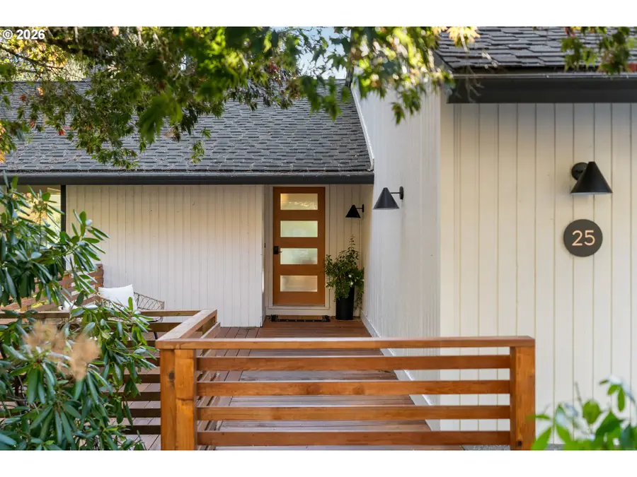 25 Becket St, Lake Oswego, OR 97035 - #2