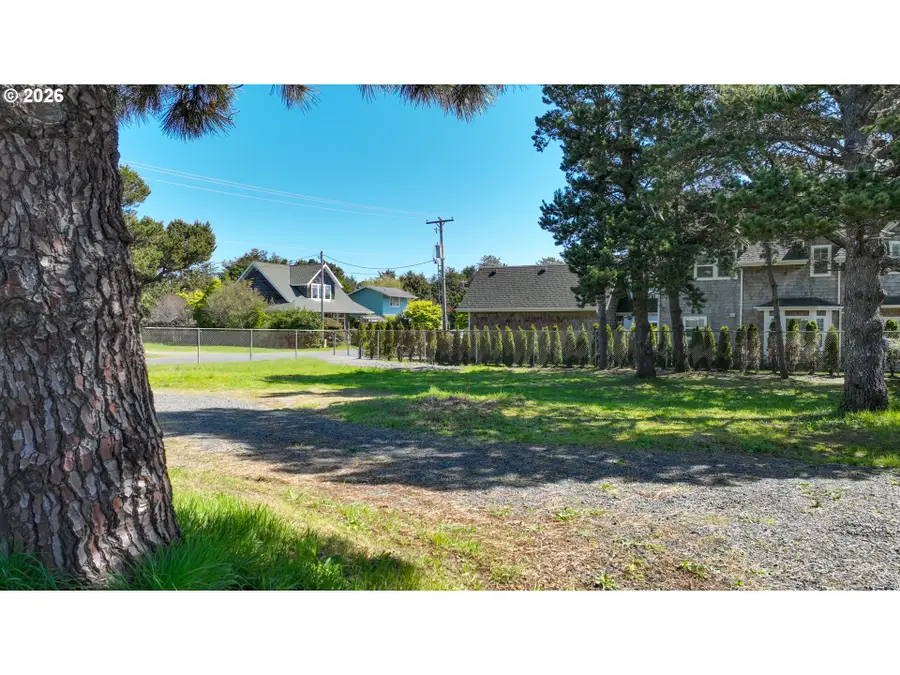 1000 Tl First St, Gearhart, OR 97138 - #3