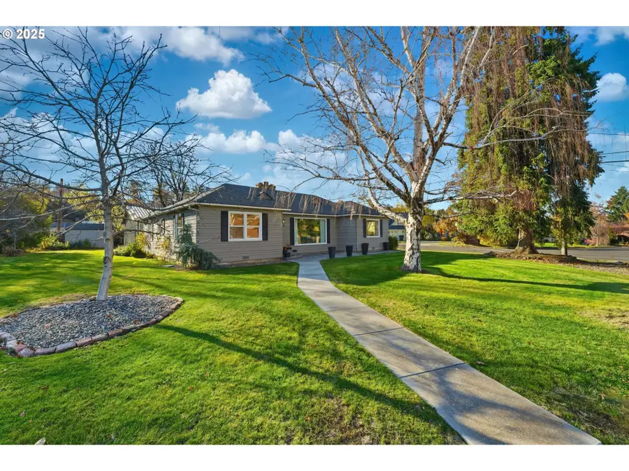 804 S Columbia St, Milton Freewater, OR 97862 - Image #2