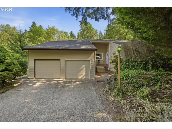 2883 Timberline Dr, Eugene, OR 97405