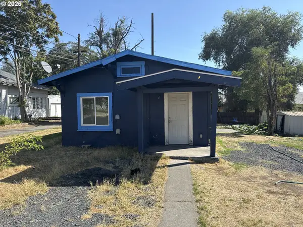 220 NE 3rd St, Hermiston, OR 97838