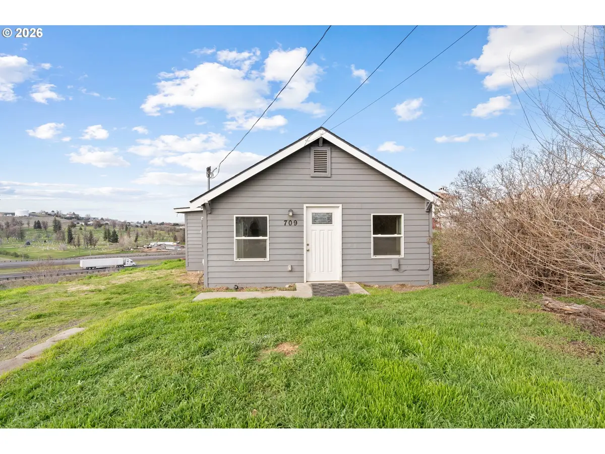 709 SW 16th St, Pendleton, OR 97801 - #1