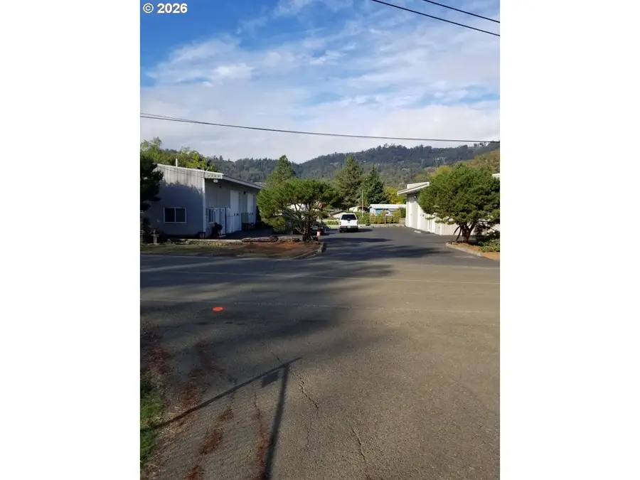 3782 Hooker Rd, Roseburg, OR 97470 - #2