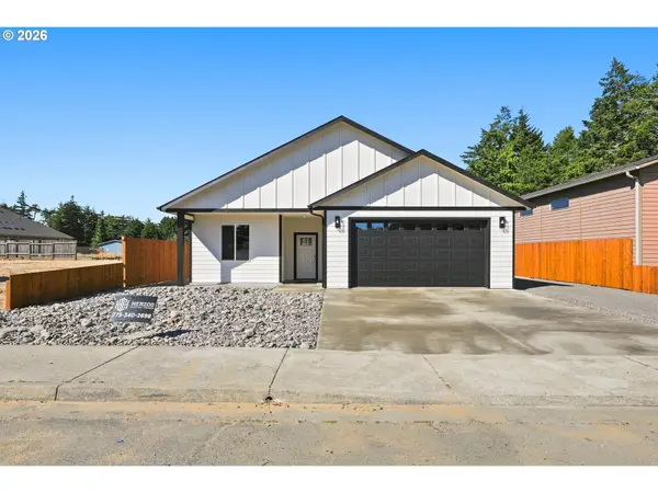 768 Division Ave, CoosBay, OR 97420