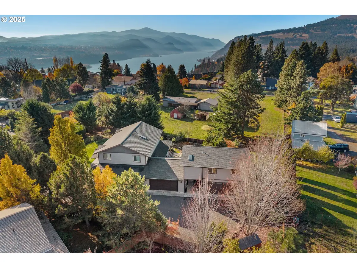 821 Panorama Ct, White Salmon, WA 98672 - Image #1