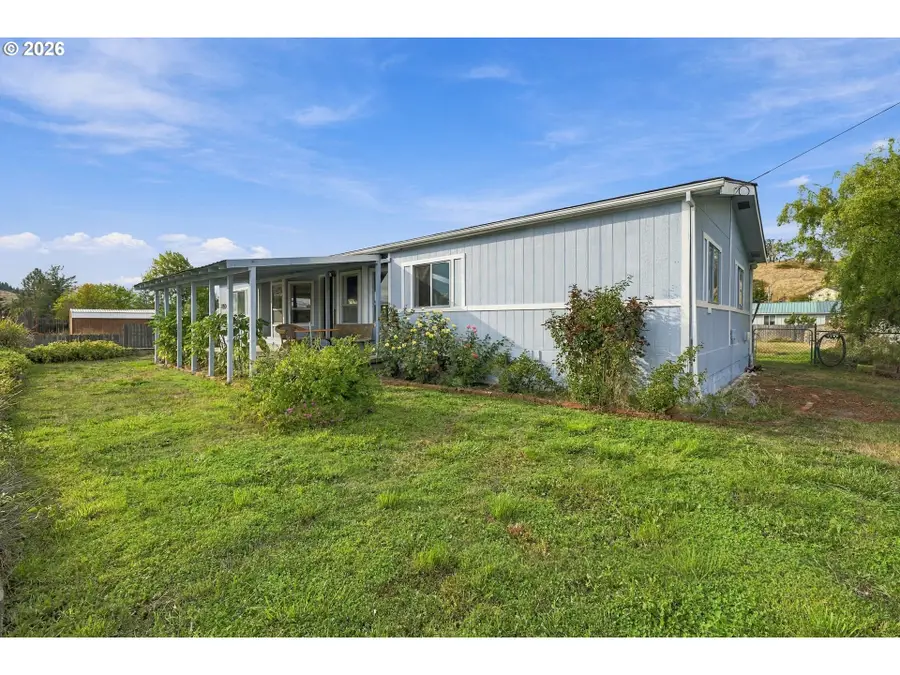 3801 Krohn Ln, Roseburg, OR 97471 - #3