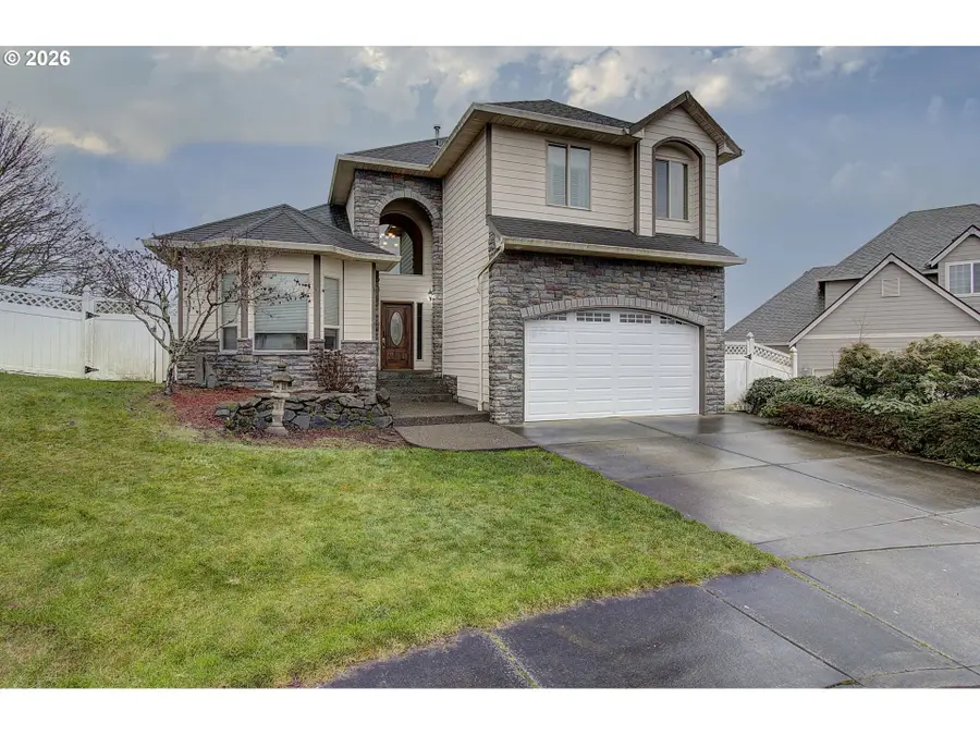 1189 E Ennis Ct, La Center, WA 98629 - #2