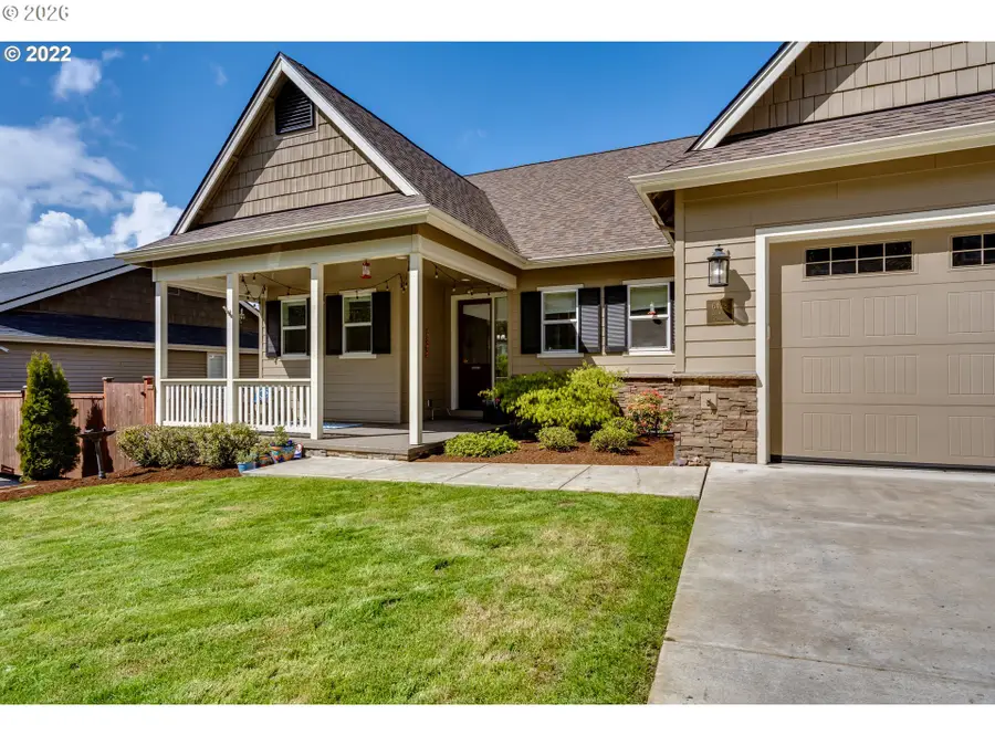 6428 Dogwood St, Springfield, OR 97478 - #2