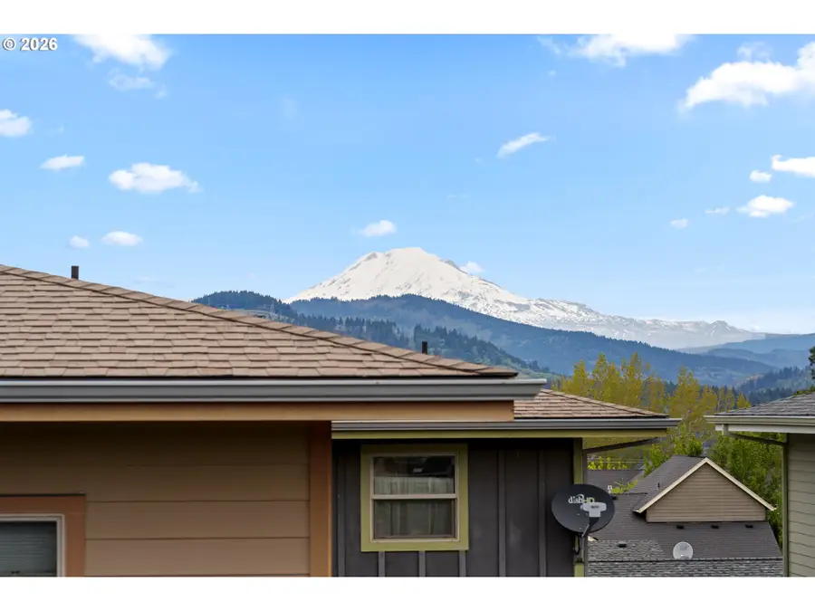 1229 29th St, Hood River, OR 97031 - #3