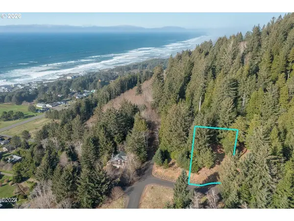 505 Creekside Ln, Yachats, OR 97498