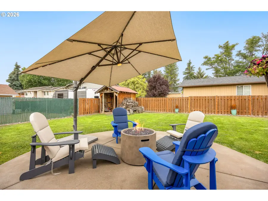 605 E Foothills Dr, Newberg, OR 97132 - #2