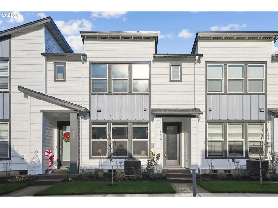 8422 SE Stonecrop Ln, Hillsboro, OR 97123 - Image #2