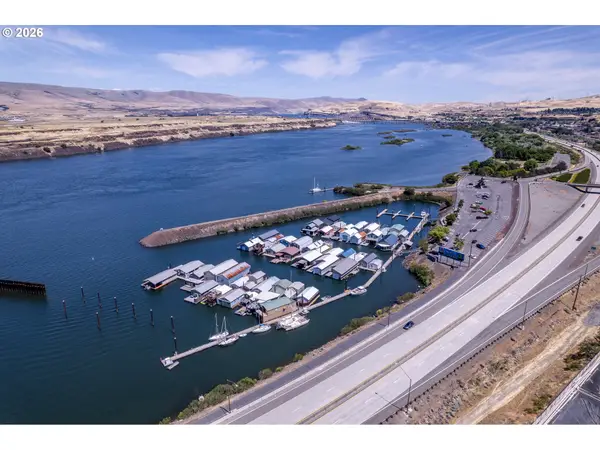 101 N Boat Basin Rd #B 16, TheDalles, OR 97058