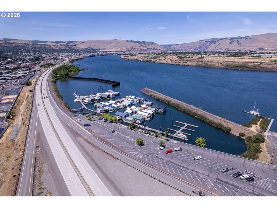 101 N Boat Basin Rd #B 16, The Dalles, OR 97058 - #2