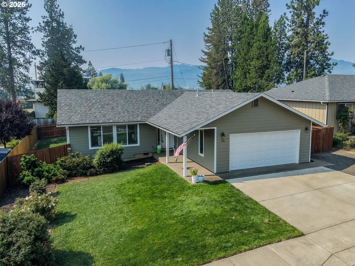 170 Addison Ave, Sutherlin, OR 97479 - #1