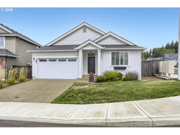 513 NE Fremont Dr, Estacada, OR 97023